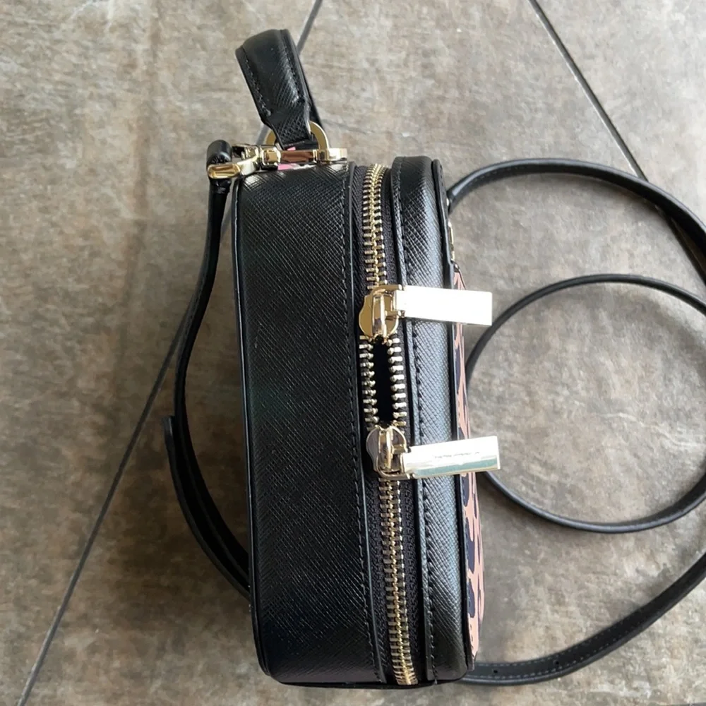 Kate Spade daisy graphic leopard vanity crossbody - Picture 7 of 16